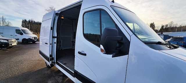 Nissan NV400 199.500:- ex moms